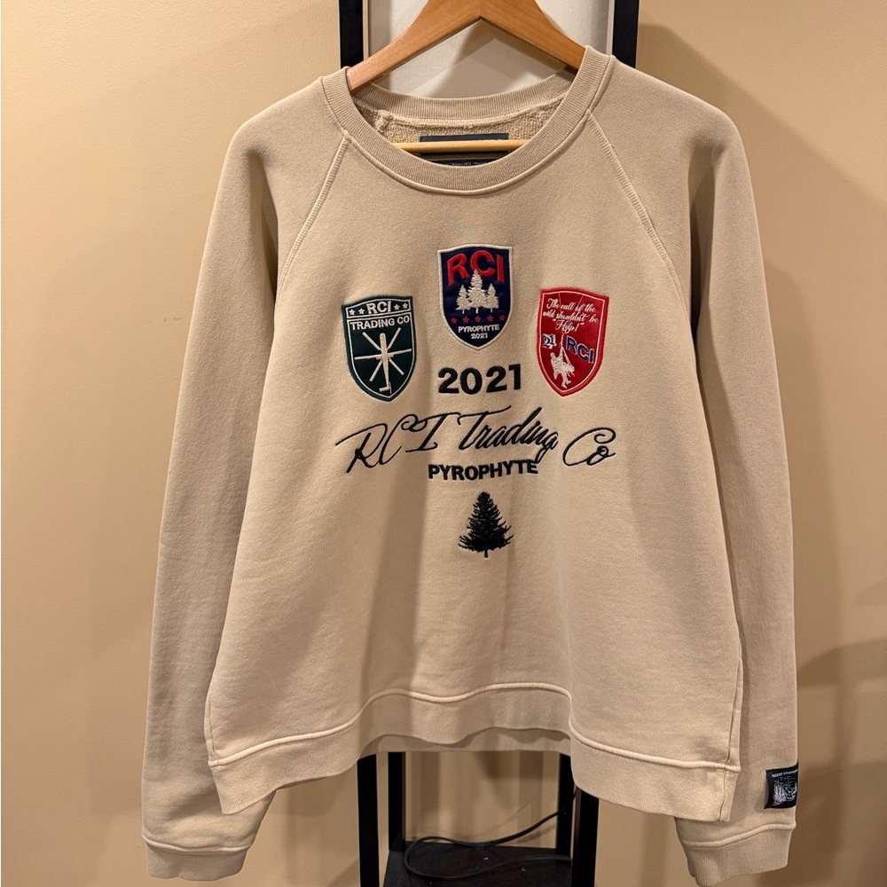 Reese Cooper AW21 Biege Inc Forest Patch Crewneck Swearshirt
